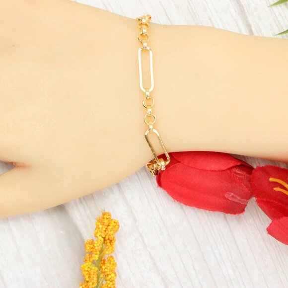 "Trendy Handmade Bracelet – A Thoughtful Gift for Girls & Women | UNVRC1533 - Picture 8 of 10